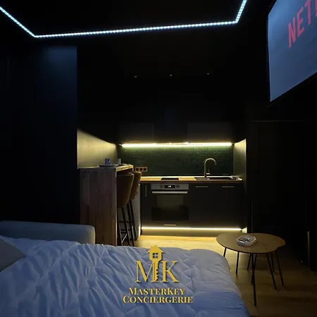 Le Minuit Cinema Prive, Coeur De Apartment Saint-Dizier